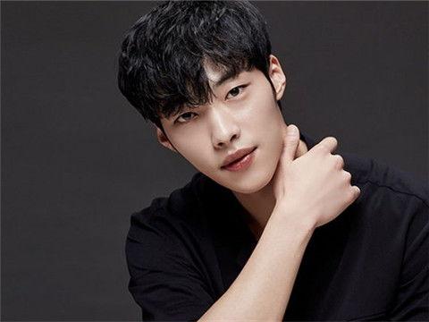 泰国明星男2020,闪耀星途，魅力无限