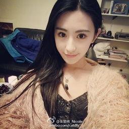 明星祎,闪耀舞台，魅力四溢的璀璨之星